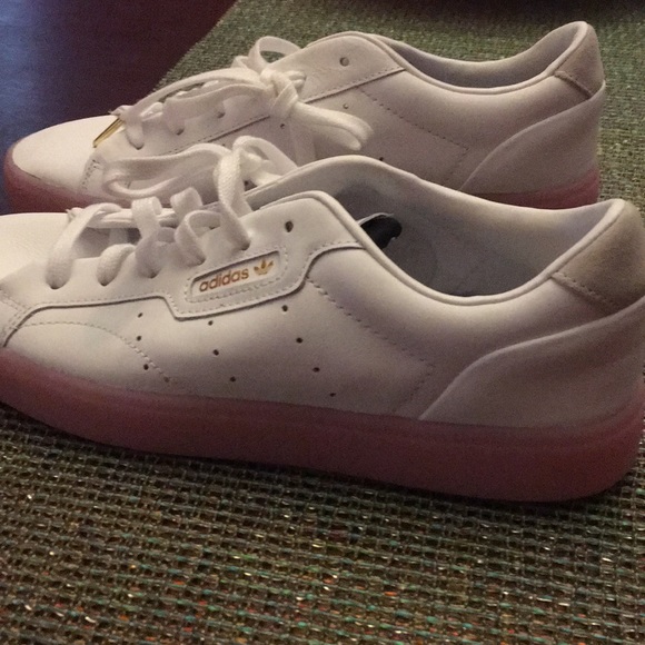 adidas shoes with pink sole